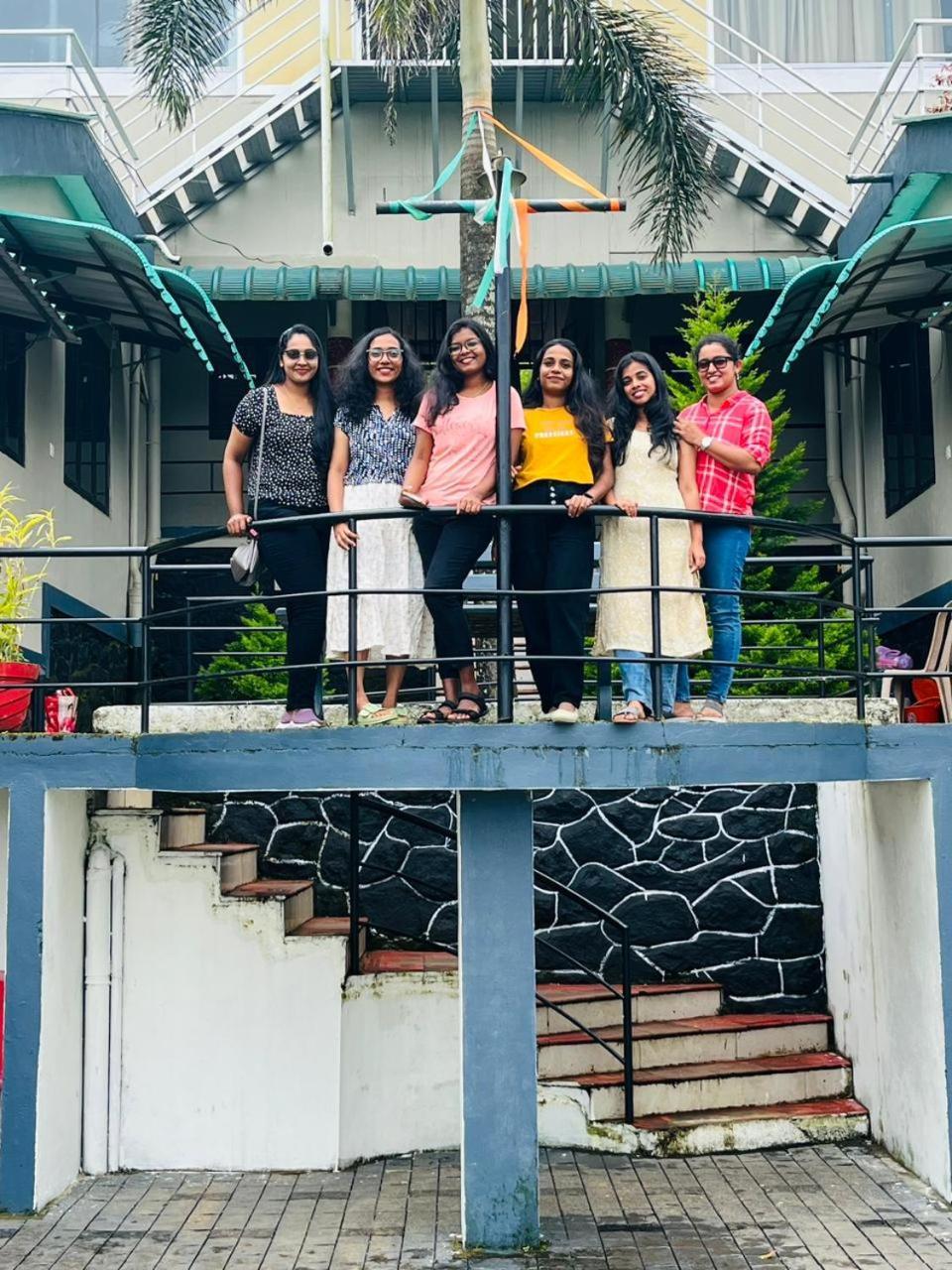 הוסטל Vagamon Lake Palace מראה חיצוני תמונה